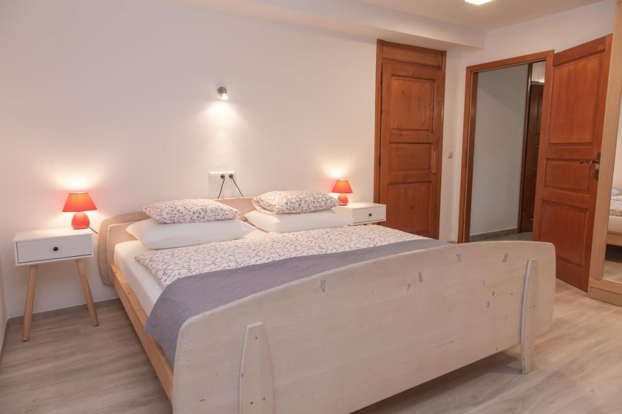 Apartments Rozic Бохин Екстериор снимка