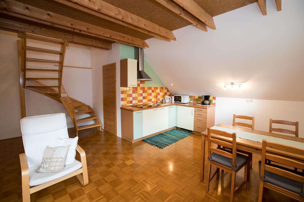 Apartments Rozic Бохин Екстериор снимка